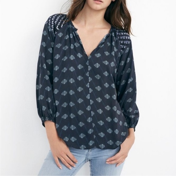 Velvet By Graham & Spencer Indian Challis Top. - Picture 2 of 7